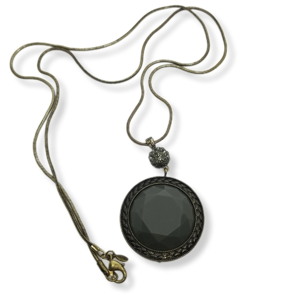 PREMIER DESIGNS ORNATE DOUBLE SIDED PENDANT & ANTIQUE BRASS SNAKECHAIN NECKLACE - Picture 2 of 7